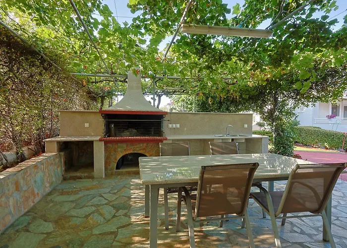 Villa Tammy's Garden House Leptokaryá