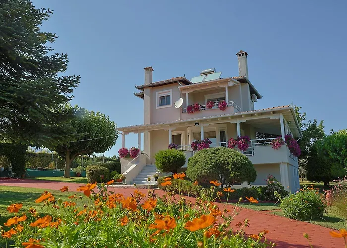 Villa Tammy's Garden House Leptokaryá