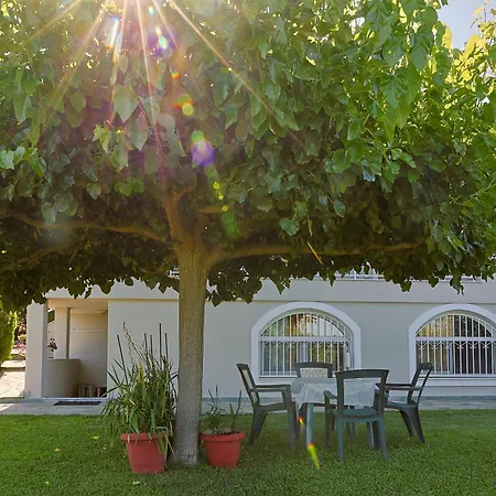 Tammy's Garden House Villa *